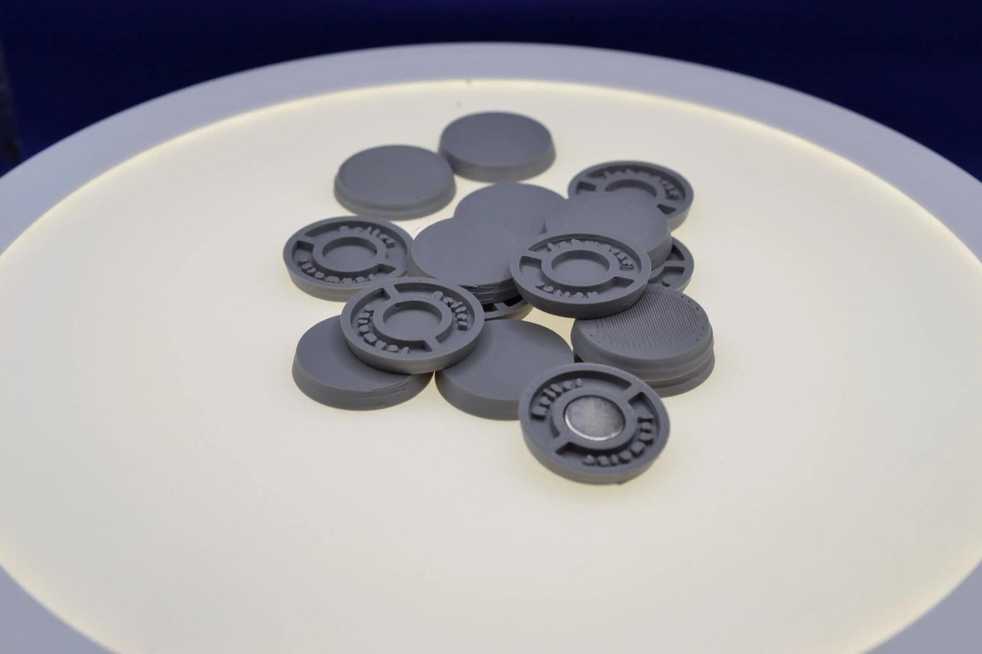 25mm Magnetic Bases for Miniatures, STL Printed Bases, Mini Bases, Magnetic, PLA Bases, 2mm bracing - DelsBricks Toys & CollectiblesMagnetic FDM BasesDelsBricks Toys & CollectiblesMega Diamonds & Schwartzreiter Mini Forge