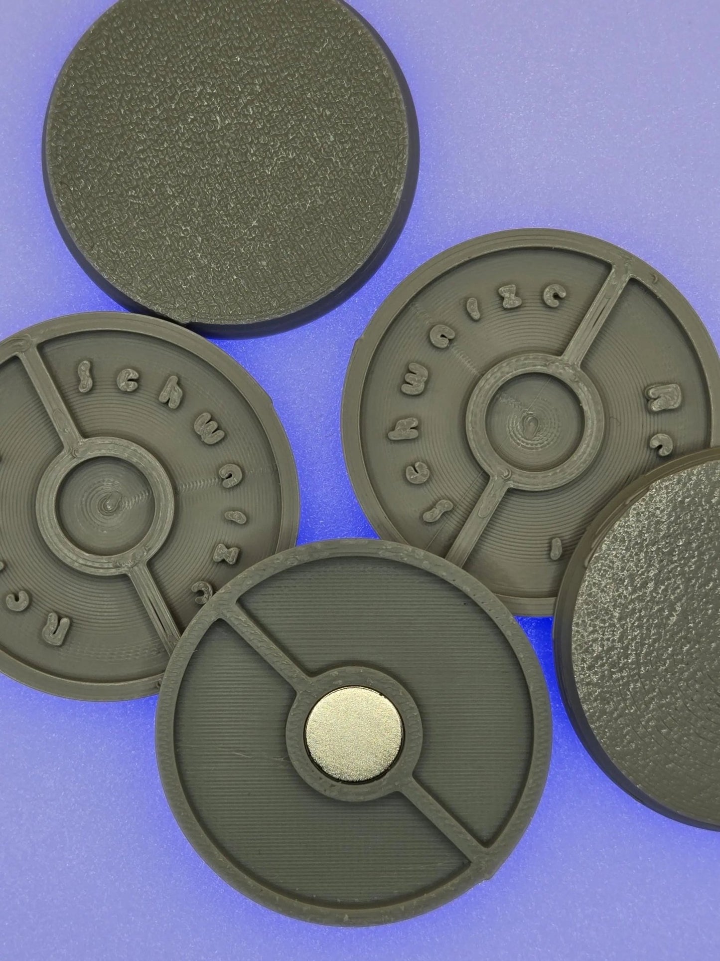 40mm Magnetic Round Bases for Miniatures, STL Printed Bases, Mini Bases, Magnetic, PLA Bases, 2mm bracing - DelsBricks Toys & CollectiblesMagnetic FDM BasesDelsBricks Toys & CollectiblesMega Diamonds & Schwartzreiter Mini Forge