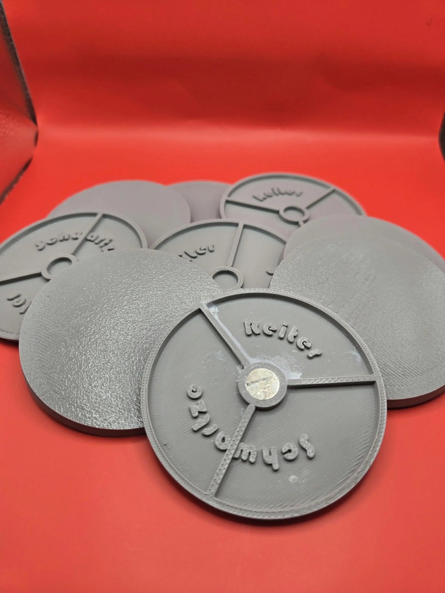 70mm Magnetic Round Bases for Miniatures, STL Printed Bases, Mini Bases, Magnetic, PLA Bases, 2mm bracing - DelsBricks Toys & CollectiblesMagnetic FDM BasesDelsBricks Toys & CollectiblesMega Diamonds & Schwartzreiter Mini Forge
