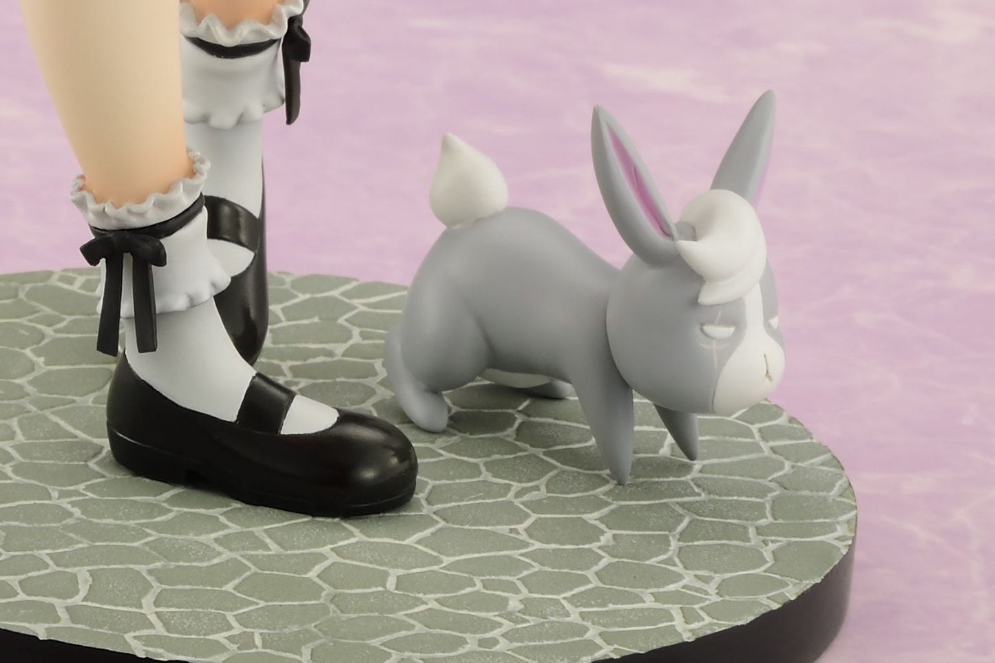 Bell Fine is The Order a Rabbit? Bloom: Syaro (Gothic Lolita Version) 1:7 Scale PVC Figure - DelsBricks Toys & CollectiblesKeychainDelsBricks Toys & CollectiblesSuper Anime Store