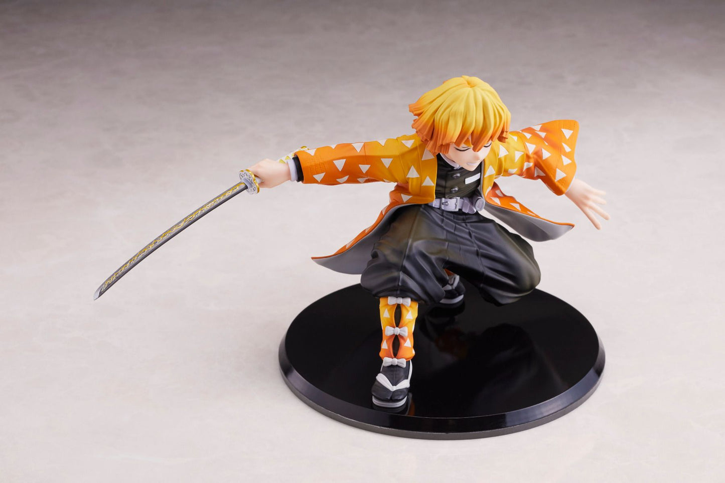 Demon Slayer Kimetsu no Yaiba: Zenitsu Agatsuma 1/8 Scale Figure by Aniplex - DelsBricks Toys & CollectiblesFiguresDelsBricks Toys & CollectiblesSuper Anime Store
