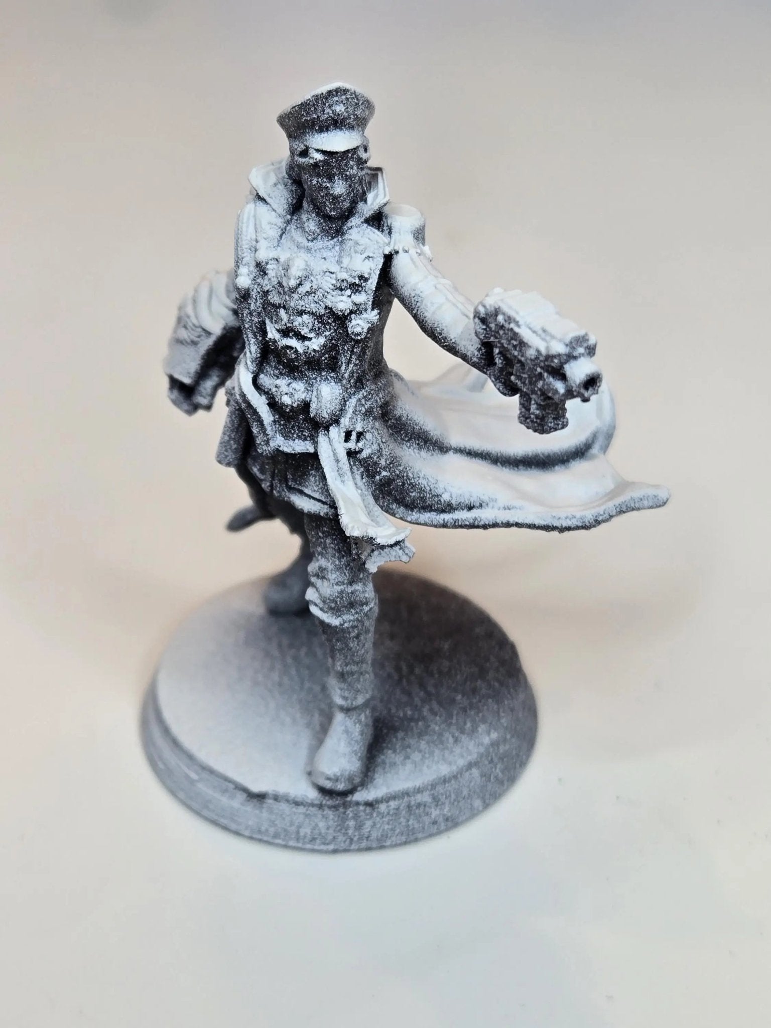 Female Officer by 3DArtGuy 32mm scale, 32mm tall, Miniature War Gaming Figure, Grim Dark, Proxy, DnD, Commissar, Guard - DelsBricks Toys & CollectiblesResin Printed MiniatureDelsBricks Toys & CollectiblesMega Diamonds & Schwartzreiter Mini Forge