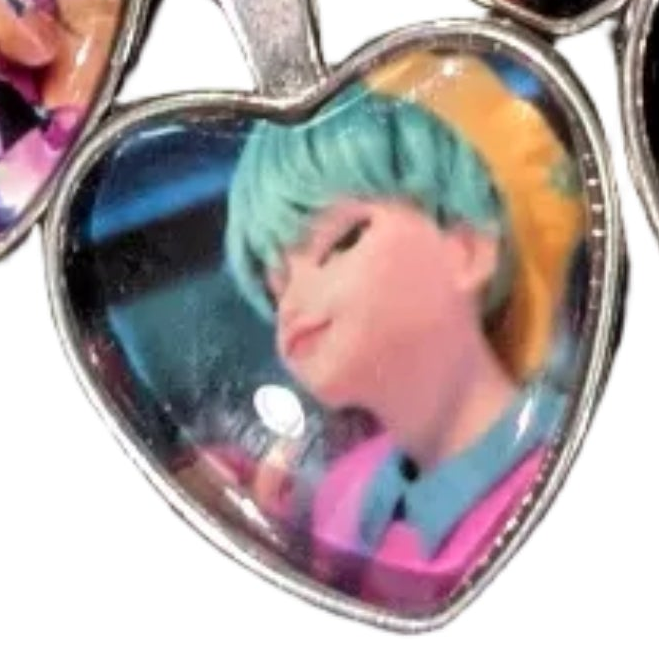 K - POP DEMON HUNTERS Heart Pendant Necklace – Character Art Collection - DelsBricks Toys & CollectiblesDelsBricks Toys & CollectiblesRalphie's Funhouse