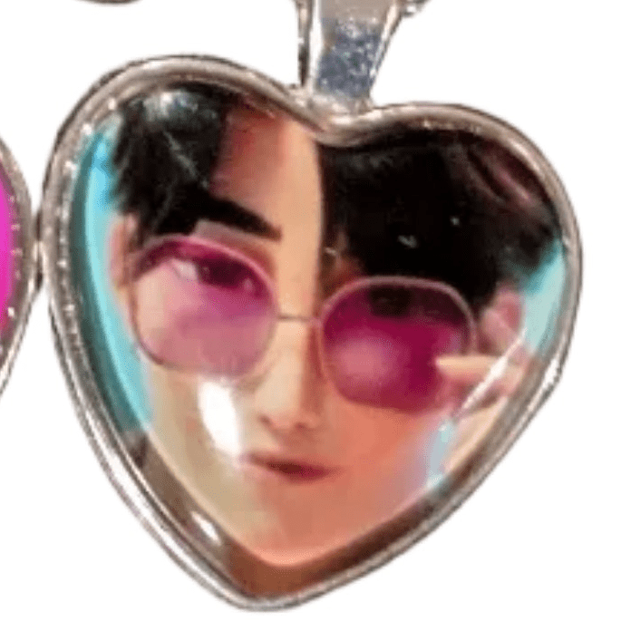 K - POP DEMON HUNTERS Heart Pendant Necklace – Character Art Collection - DelsBricks Toys & CollectiblesDelsBricks Toys & CollectiblesRalphie's Funhouse