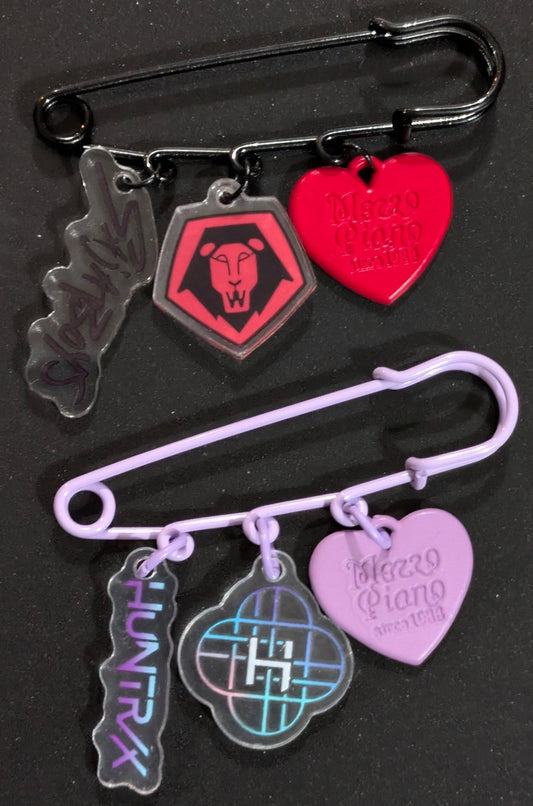K - POP DEMON HUNTERS Safety Pin Charm - DelsBricks Toys & CollectiblesDelsBricks Toys & CollectiblesRalphie's Funhouse