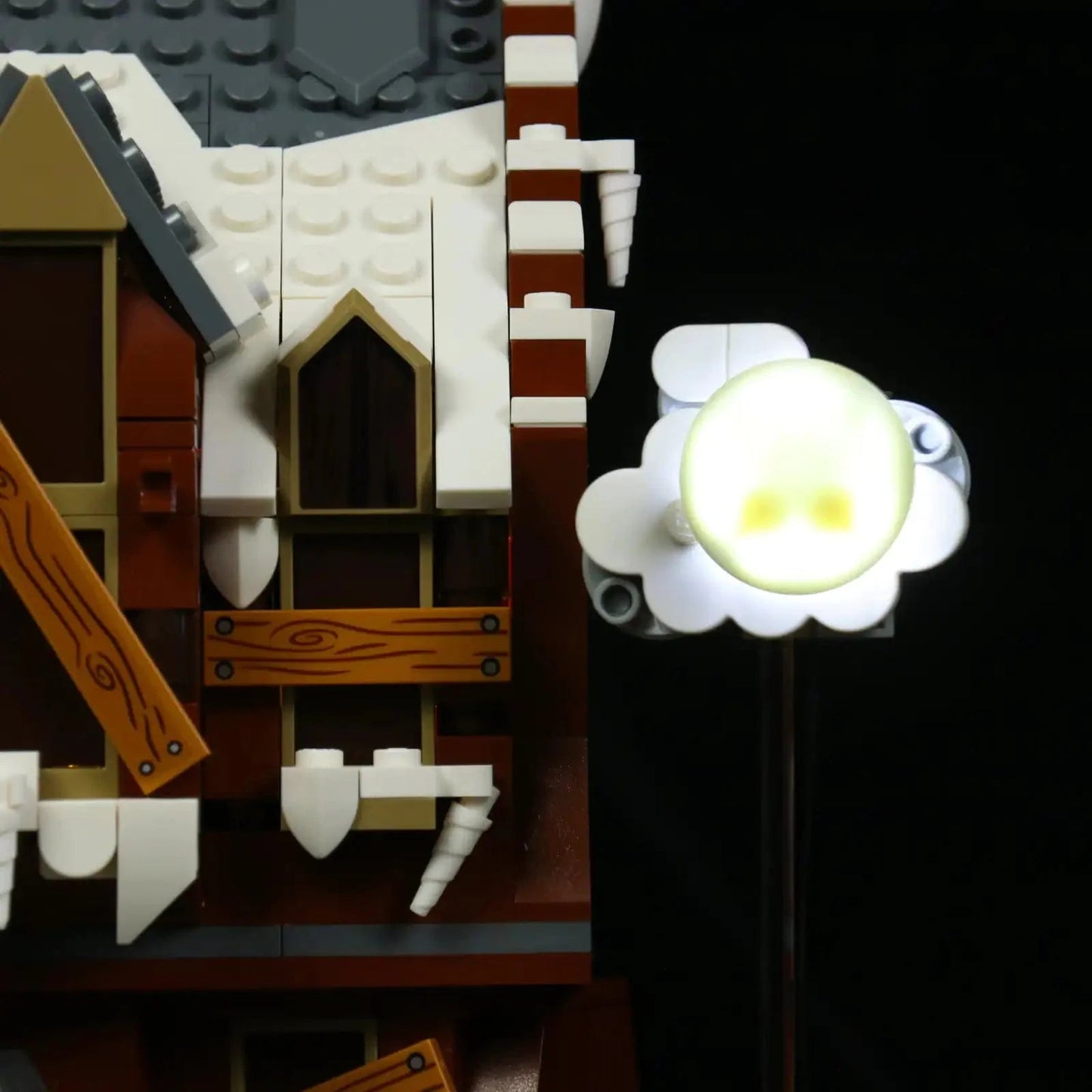 Light Kit for The Shrieking Shack & Whomping Willow™ 76407 - DelsBricks Toys & CollectiblesLed Light Kit for LegoDelsBricks Toys & CollectiblesZENE
