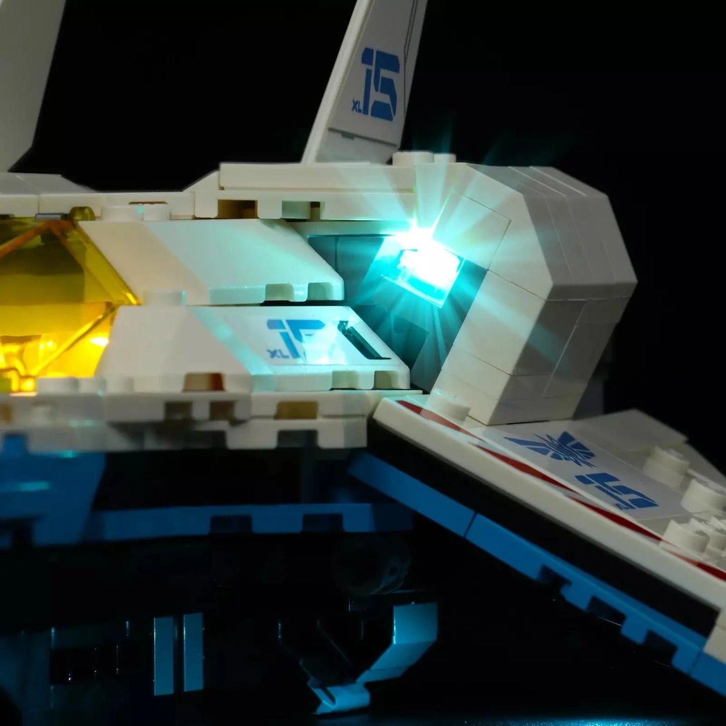 Light Kit for XL - 15 Spaceship 76832 - DelsBricks Toys & CollectiblesLed Light Kit for LegoDelsBricks Toys & CollectiblesZENE