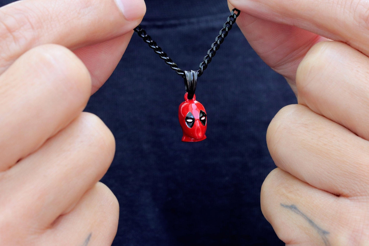 Marvel™ Deadpool Pendant - DelsBricks Toys & CollectiblesPENDANTDelsBricks Toys & CollectiblesMISTERVERSE