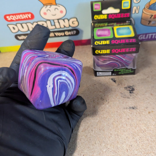 Purple vs Pink Swirl Squeeze Cube (Super Slow - Rising Squish) - DelsBricks Toys & CollectiblesDelsBricks Toys & CollectiblesRalphie's Funhouse