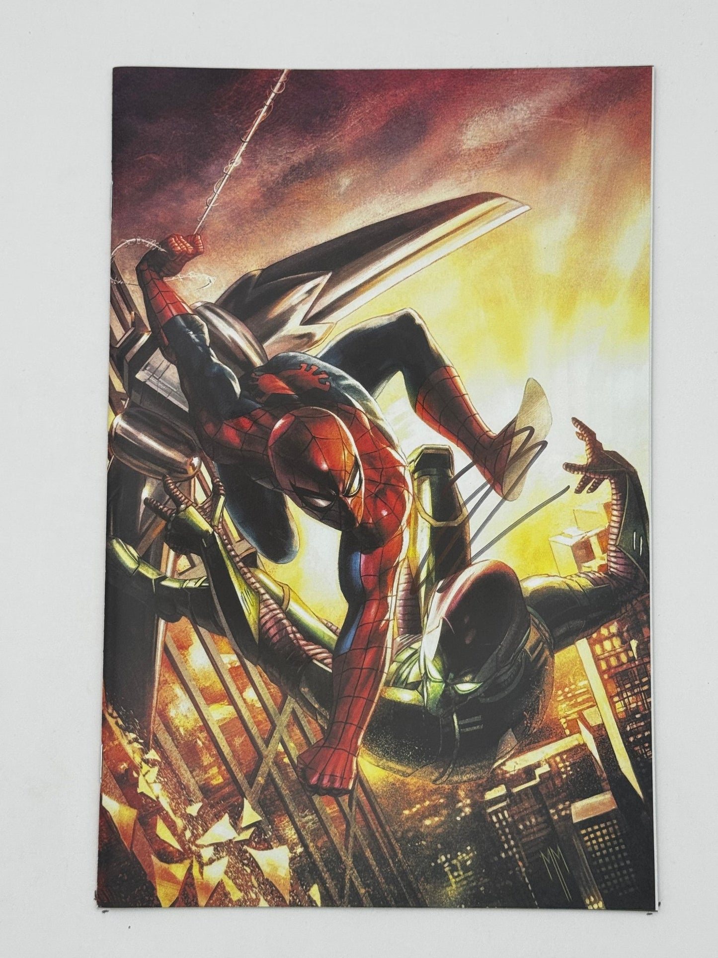 [Signed by Hickman] Ultimate Spider - Man 1 Virgin Unknown Comics Matrazzo Exclusive Var [INST] - DelsBricks Toys & CollectiblesCOMIC BOOKDelsBricks Toys & CollectiblesUnknown Comic Books