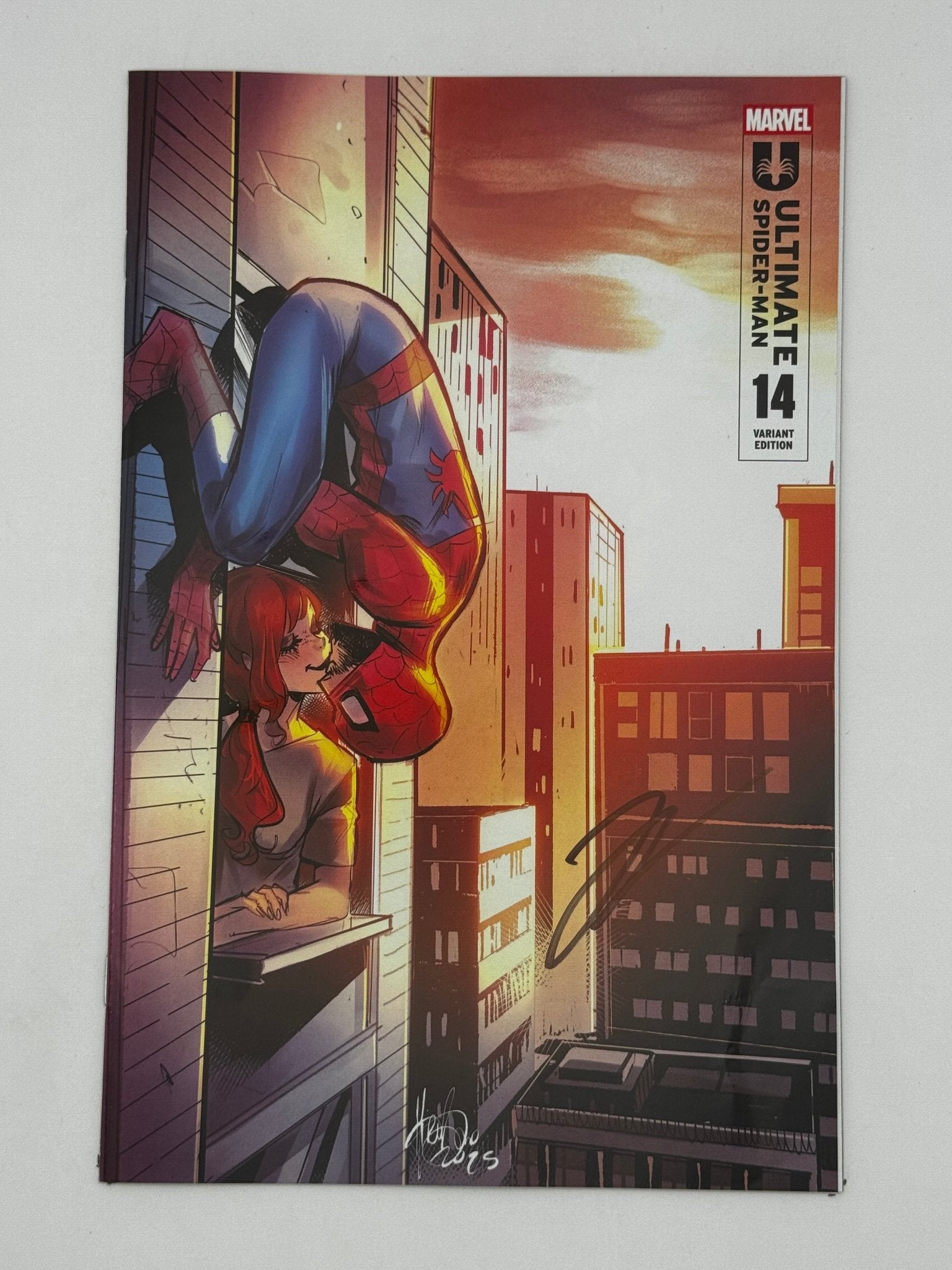 [Signed by Hickman] Ultimate Spider - Man 14 Unknown Comics Andolfo Exclusive Var [INST] - DelsBricks Toys & CollectiblesCOMIC BOOKDelsBricks Toys & CollectiblesUnknown Comic Books