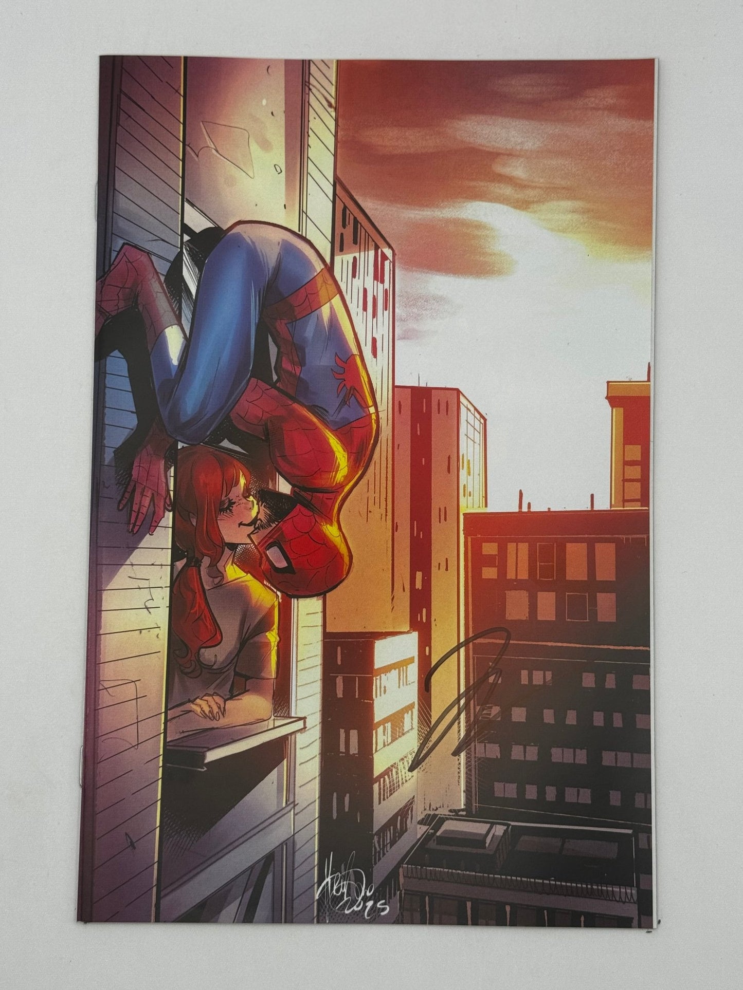 [Signed by Hickman] Ultimate Spider - Man 14 Virgin Unknown Comics Andolfo Exclusive Var [INST] - DelsBricks Toys & CollectiblesCOMIC BOOKDelsBricks Toys & CollectiblesUnknown Comic Books