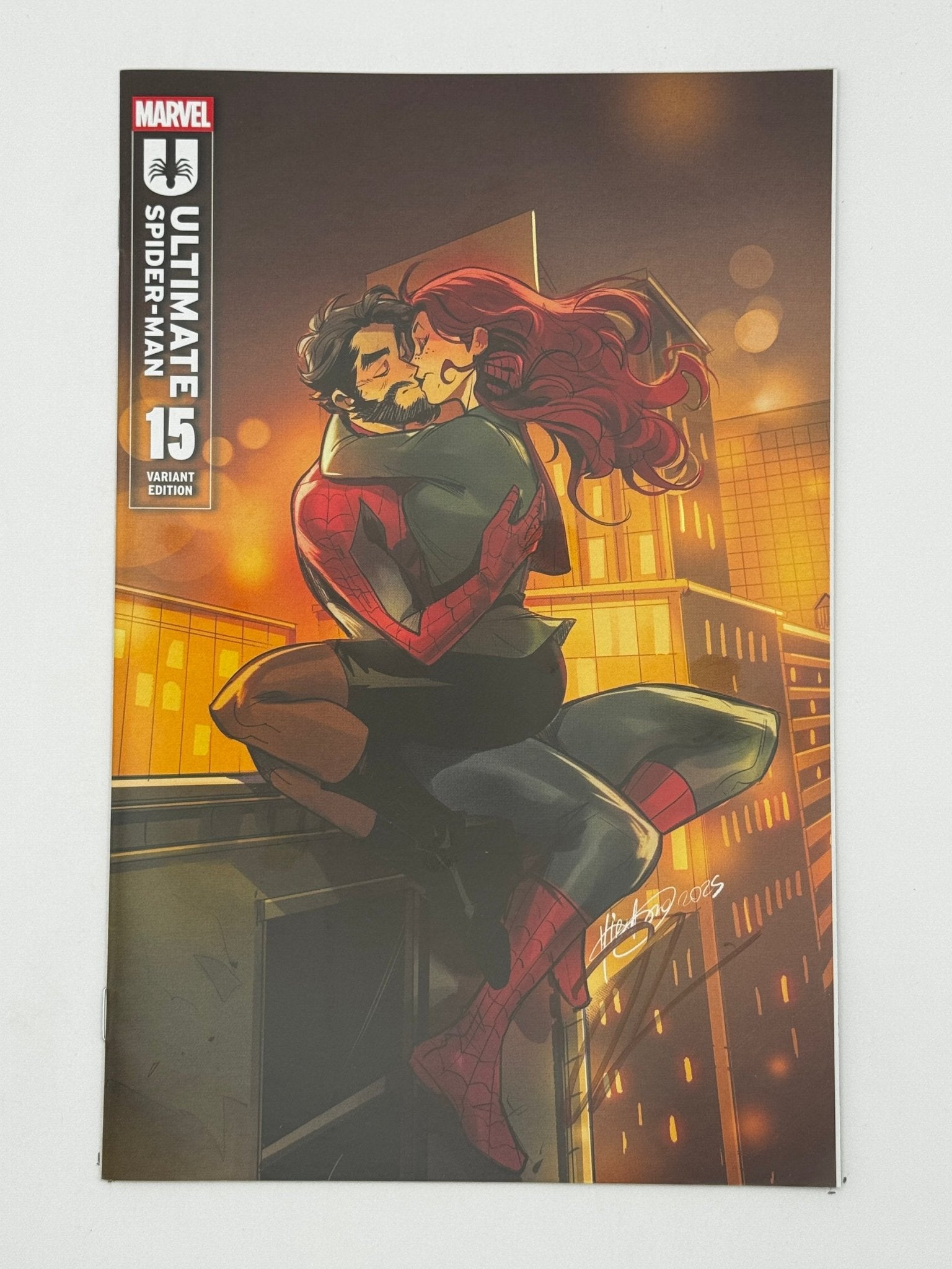 [Signed by Hickman] Ultimate Spider - Man 15 Unknown Comics Andolfo Exclusive Var [INST] - DelsBricks Toys & CollectiblesCOMIC BOOKDelsBricks Toys & CollectiblesUnknown Comic Books