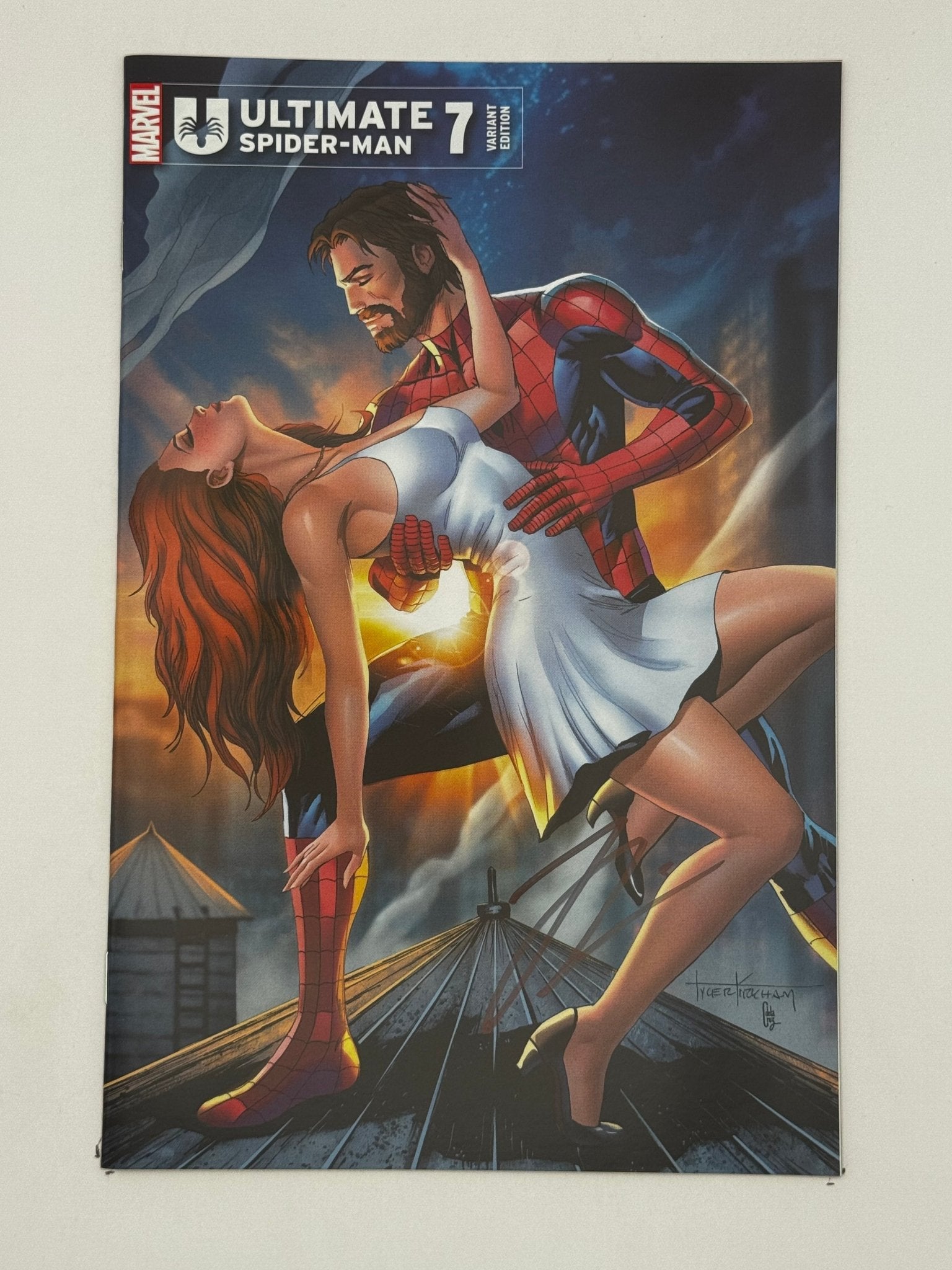 [Signed by Hickman] Ultimate Spider - Man 7 Unknown Comics Kirkham Exclusive Var [INST] - DelsBricks Toys & CollectiblesCOMIC BOOKDelsBricks Toys & CollectiblesUnknown Comic Books