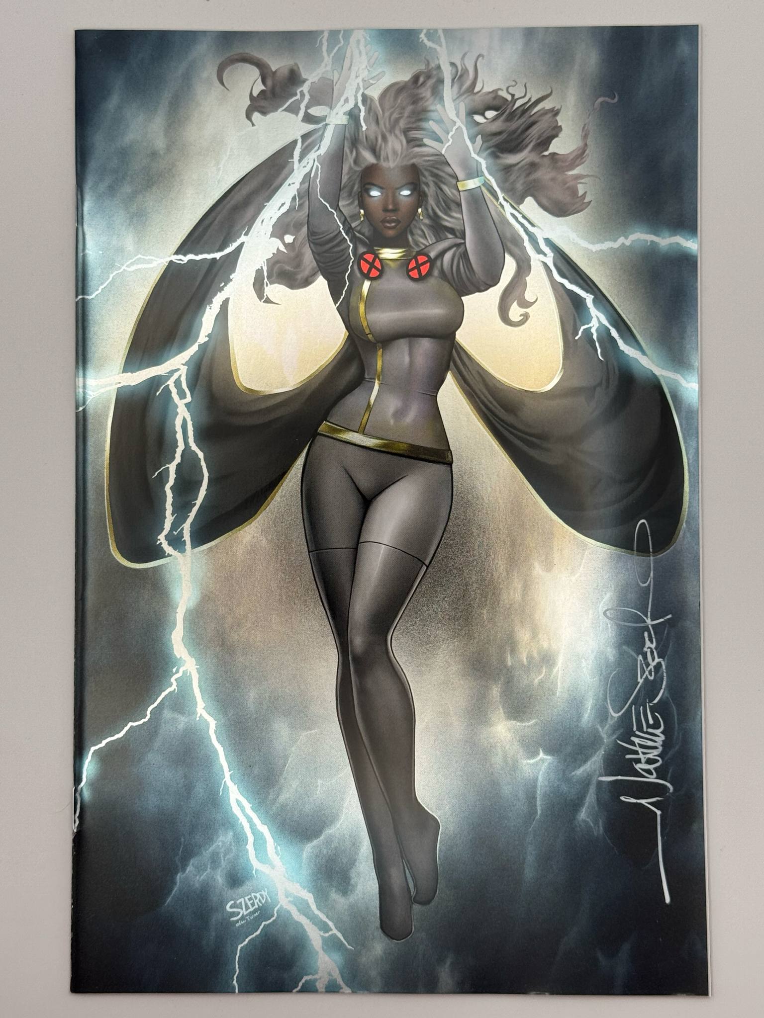 [Signed by Nathan Szerdy] [FOIL] STORM 1 UNKNOWN COMICS NATHAN SZERDY EXCLUSIVE VIRGIN CONVENTION VAR IN STOCK - DelsBricks Toys & CollectiblesCOMIC BOOKDelsBricks Toys & CollectiblesUnknown Comic Books