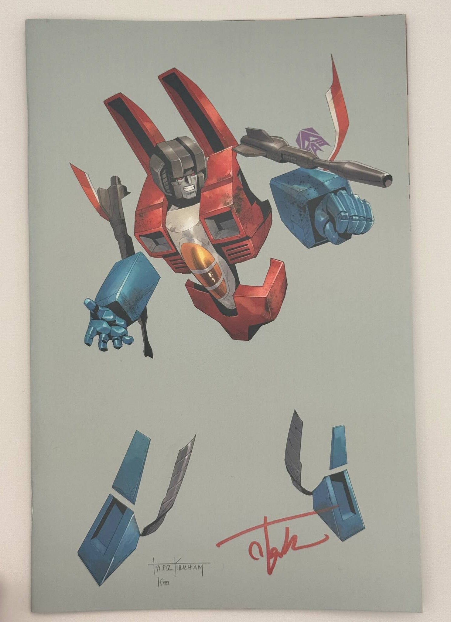[Signed by Tyler Kirkham] Transformers 18 Unknown Comic Tyler Kirkham Negative Space Virgin Var [IN STOCK] - DelsBricks Toys & CollectiblesComic BookDelsBricks Toys & CollectiblesUnknown Comic Books