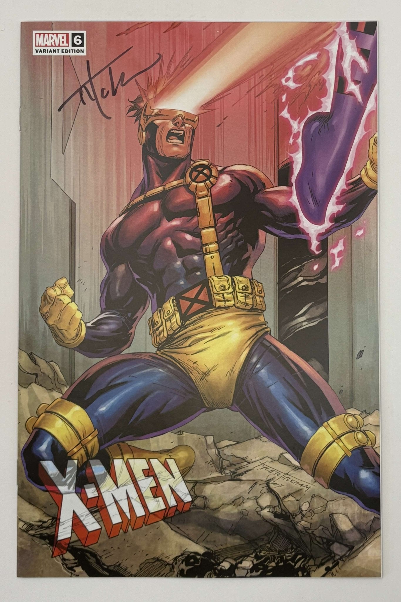 [Signed by Tyler Kirkham] X - MEN 6 Tyler Kirkham Unknown Connecting Cover Excl Var - DelsBricks Toys & CollectiblesComic BookDelsBricks Toys & CollectiblesUnknown Comic Books