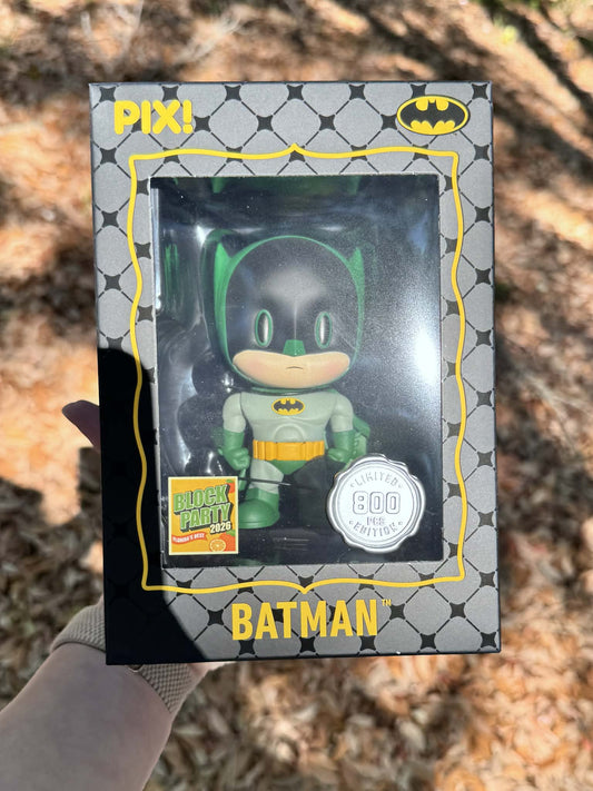 [Thrilljoy] [MEGACON Block Party] DC's Batman (Green Suit) HERO LE800 PIX Vinyl Figure with Protector - DelsBricks Toys & CollectiblesDelsBricks Toys & CollectiblesRalphie's Funhouse