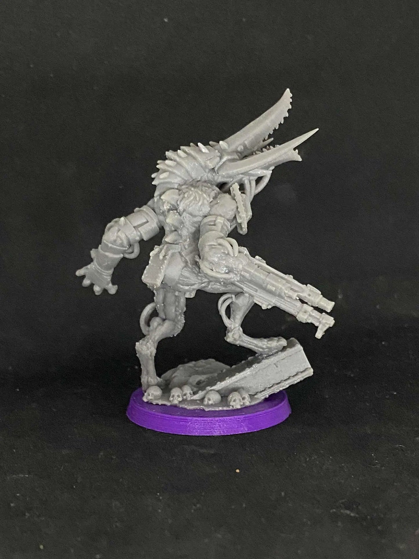 Tondo War Wolf by Papsikels Miniature, 55mm Miniature, 32mm Heroic Scale, War Gaming, Proxy, Trench Crusade, Tabletop gaming - DelsBricks Toys & CollectiblesResin Printed MiniatureDelsBricks Toys & CollectiblesMega Diamonds & Schwartzreiter Mini Forge