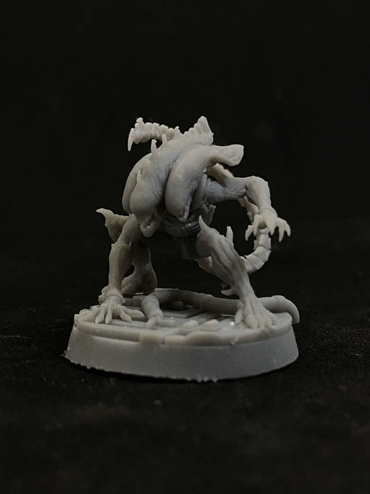 Xeno Cerberus by Papsikels Miniature, 30mm Miniature, 32mm Scale, War Gaming, Proxy for Alien, Table top gaming, Sci - fi, Aliens - DelsBricks Toys & CollectiblesResin Printed MiniatureDelsBricks Toys & CollectiblesMega Diamonds & Schwartzreiter Mini Forge