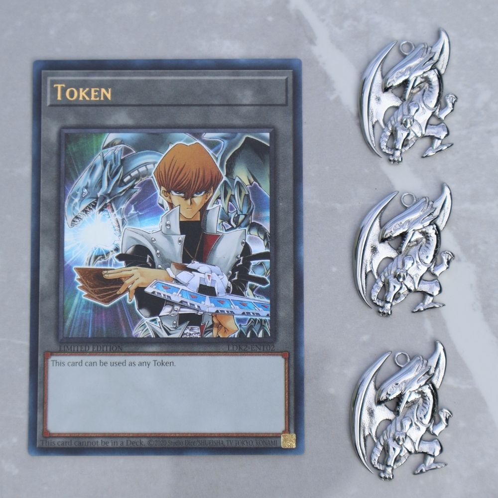 Yu - Gi - Oh!™ Blue Eyes White Dragon Pendant - DelsBricks Toys & CollectiblesPENDANTDelsBricks Toys & CollectiblesMISTERVERSE